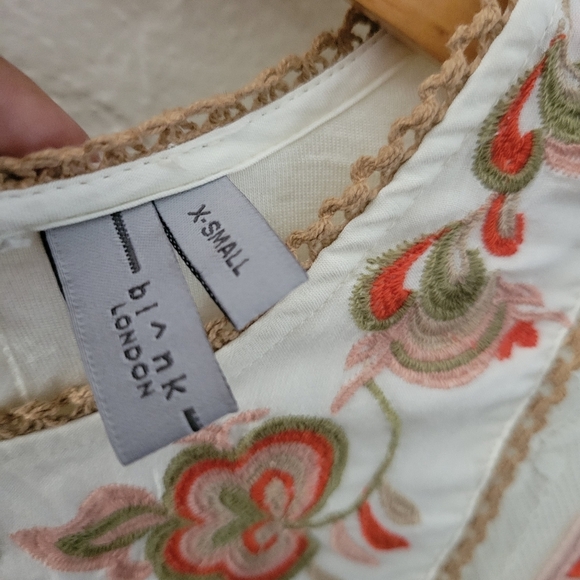Anthropologie Blank London Embroidered Top Size XS - Picture 4 of 8